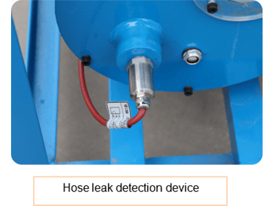Hose leak detection device