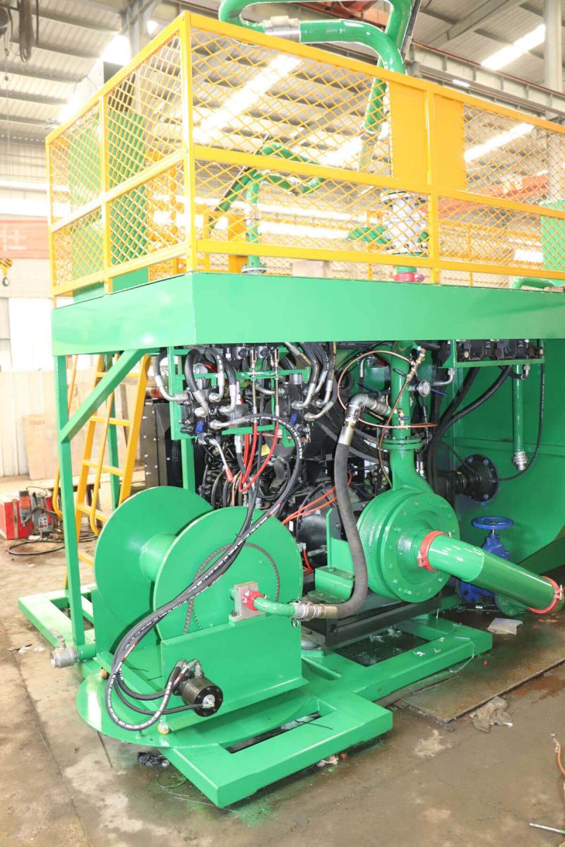 hydroseeding machine for mine regreening