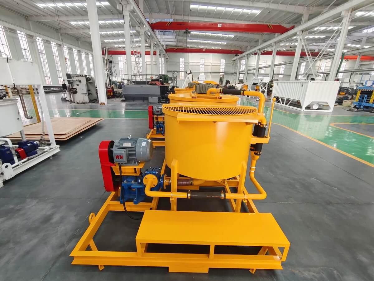 Slurry and bentonite grout mixer