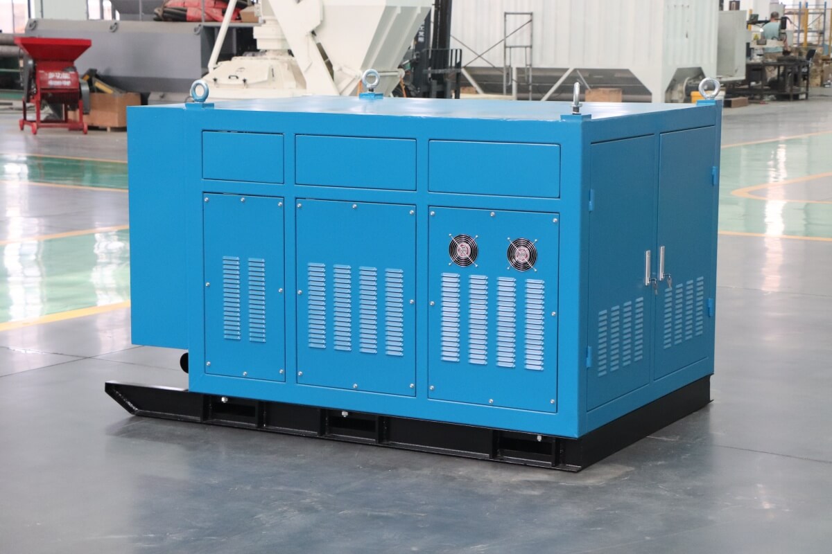 High pressure triplex pump
