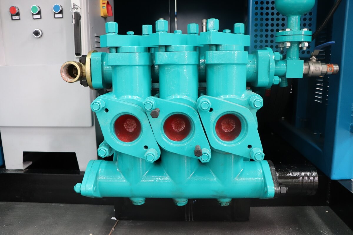 high pressure triplex pump