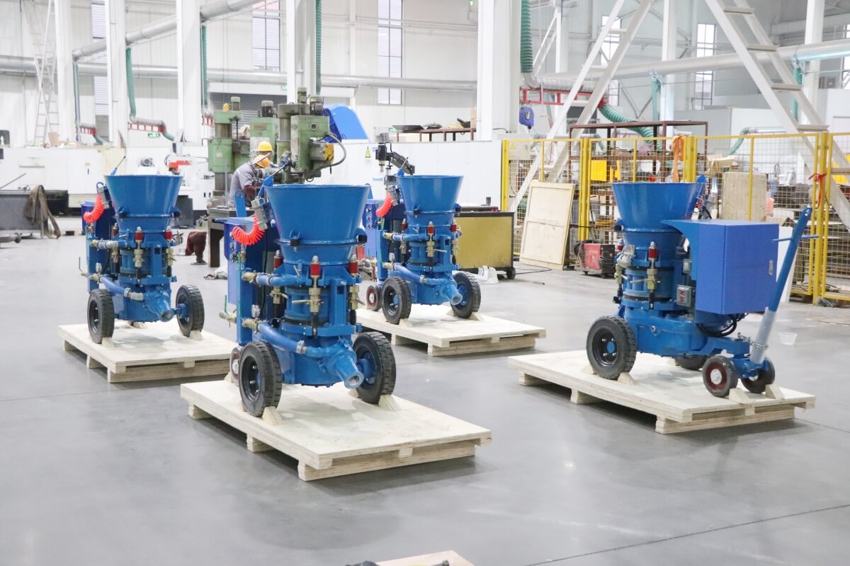 refractory gunning machine for hot repair