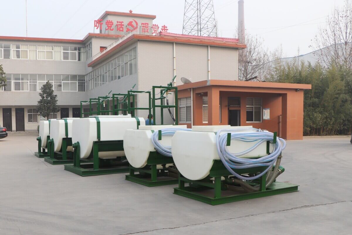 small poly tank hydroseeder