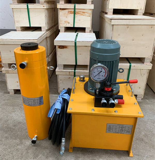 Hydraulic cylinder and eletric oil pump for lifiting