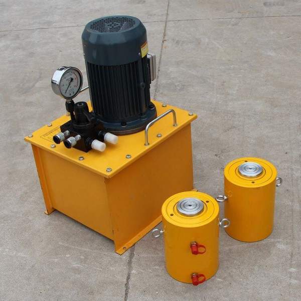 Double acting hydraulic cylinder