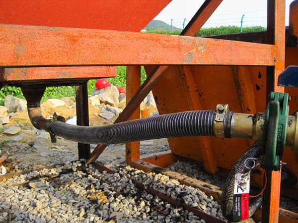 Hose pump for drilling