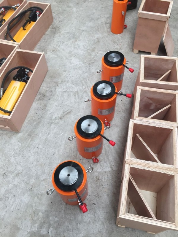 single acting lifting hydraulic jack