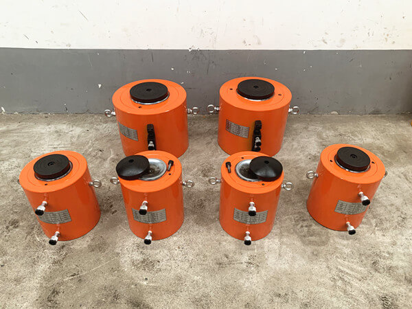 large hydraulic jack