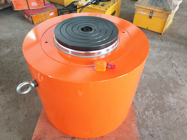 Introduction of big tonnage hydraulic jack