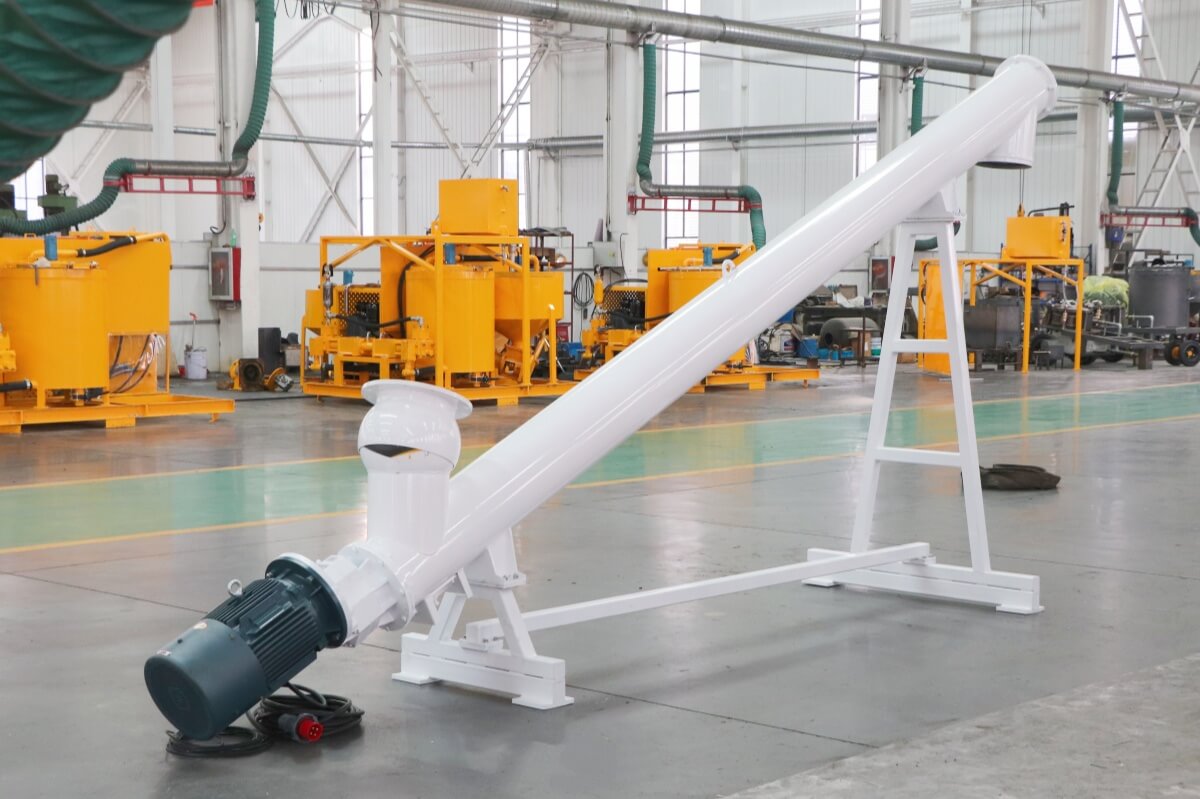 grout station with screw feeder