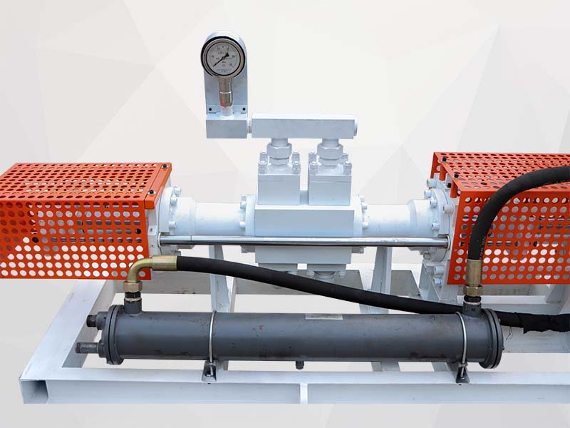 High pressure plunger pump (structure of suction and discharge)