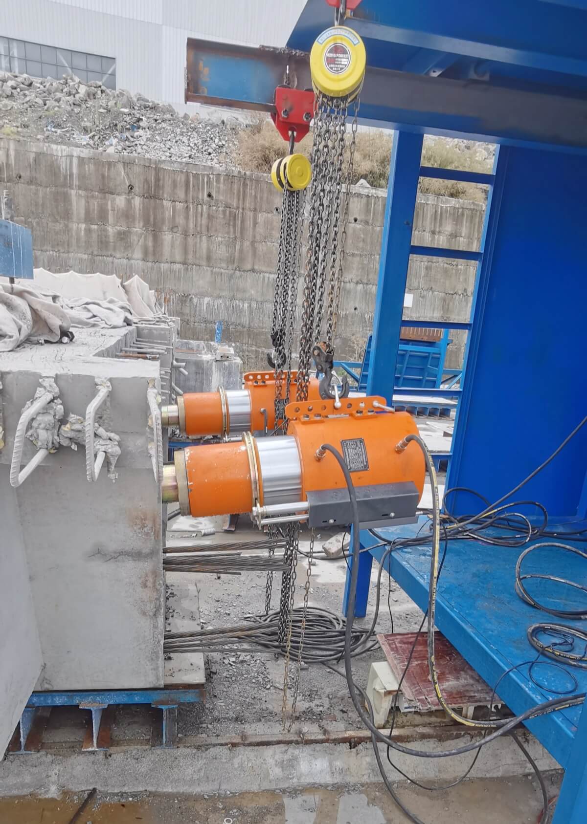 Prestressed Hydraulic Jack for Efficient Bridge Construction