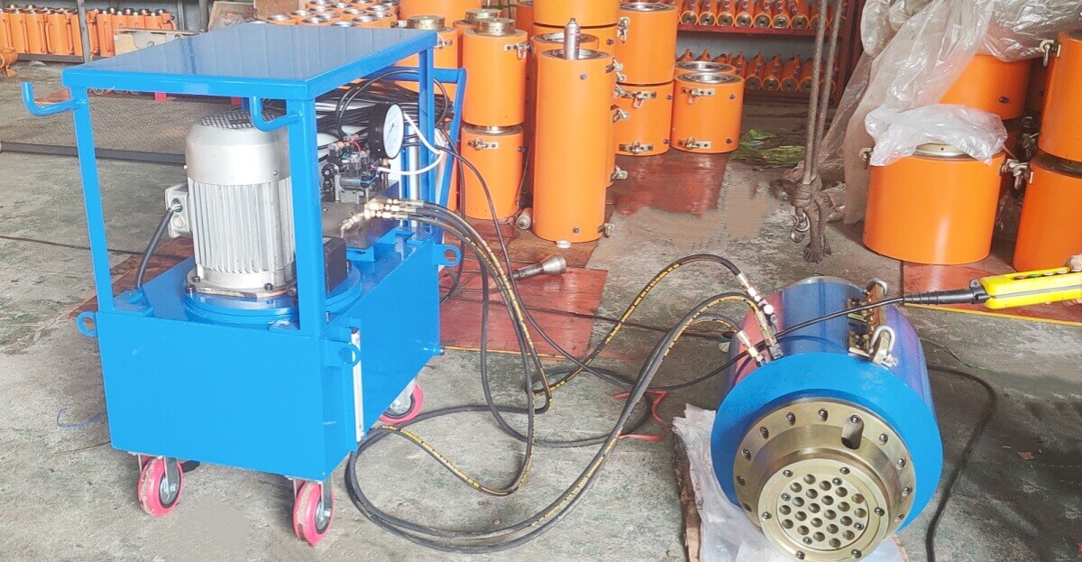Multi Strand Post Tention Hydraulic Jack with Oil Pump
