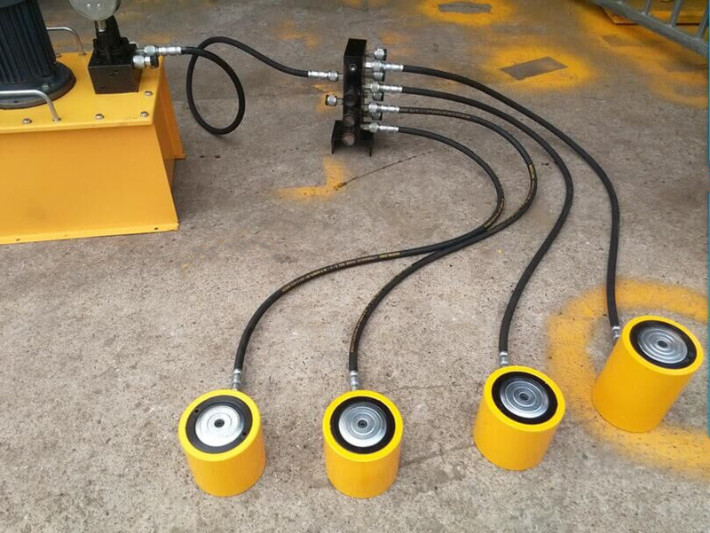 4 sets synchronous lifting jack with one pump