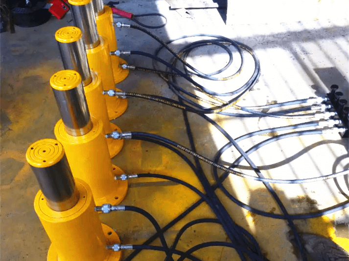 synchronous hydraulic lifting jack