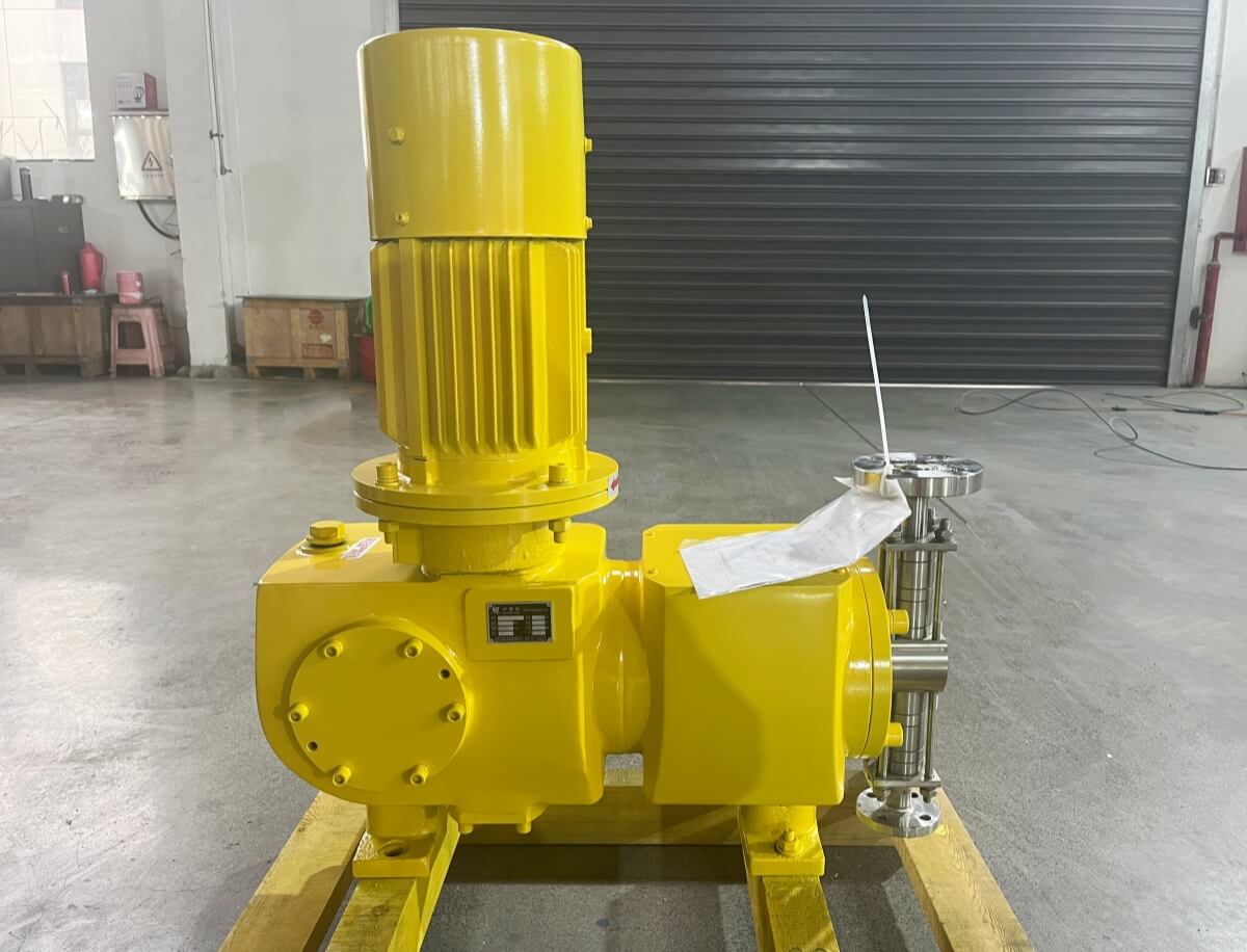 Plunger dosing pump