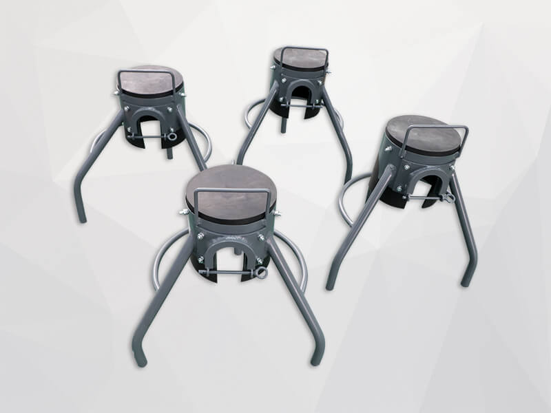 Discharge port tripod of screed machine