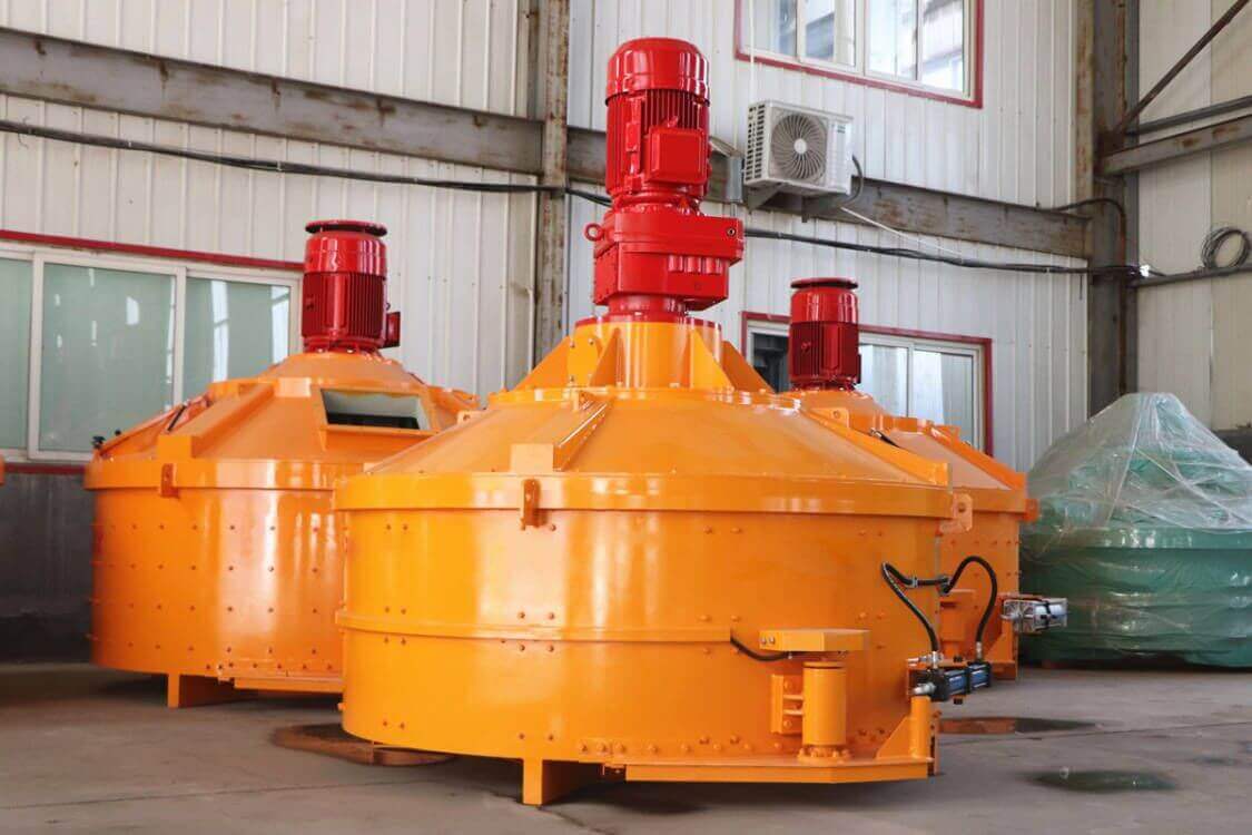 Hydraulic discharge refractory planetary mixer