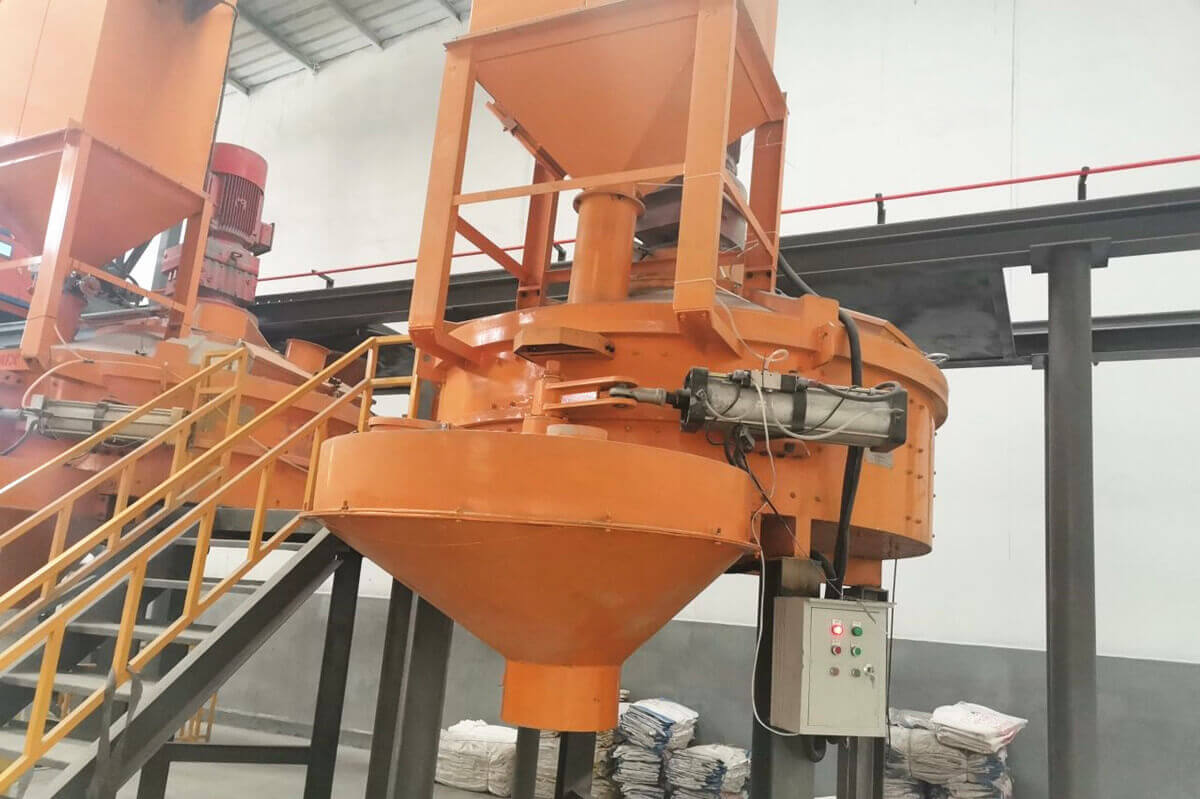 pneumatic discharge planetary mixer for glass raw material