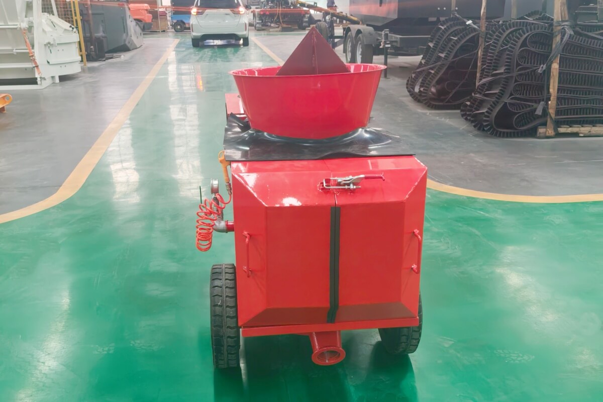Gunning refractory machine for heating furnace