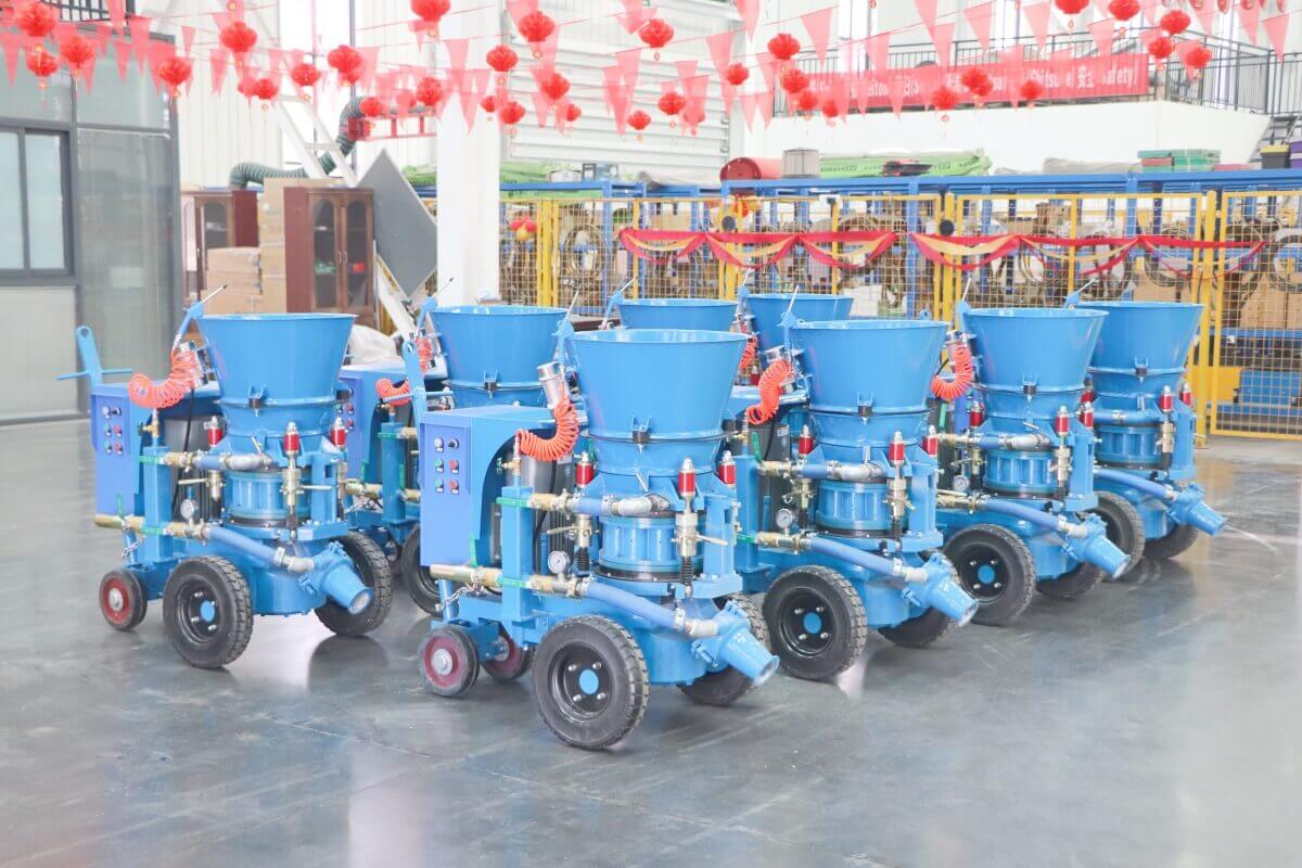 dry gunning machine for castable refractor