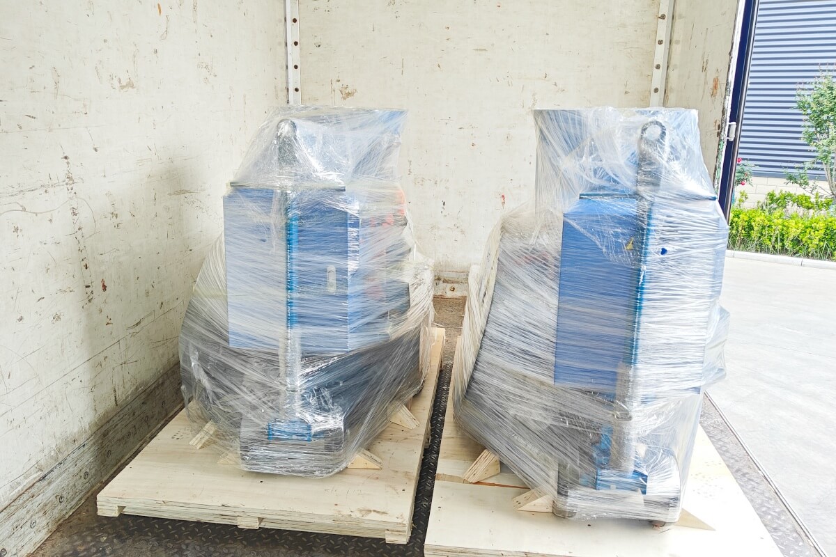 refractory gunite machine in shippment container