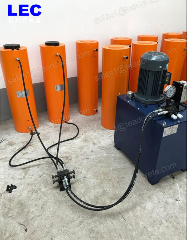 Double acting piston hydraulic jack synchronized