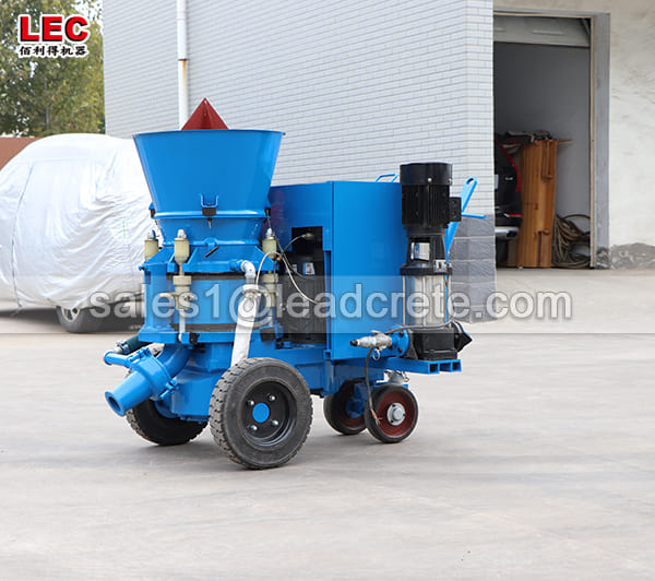 Dry refractory gunning machine