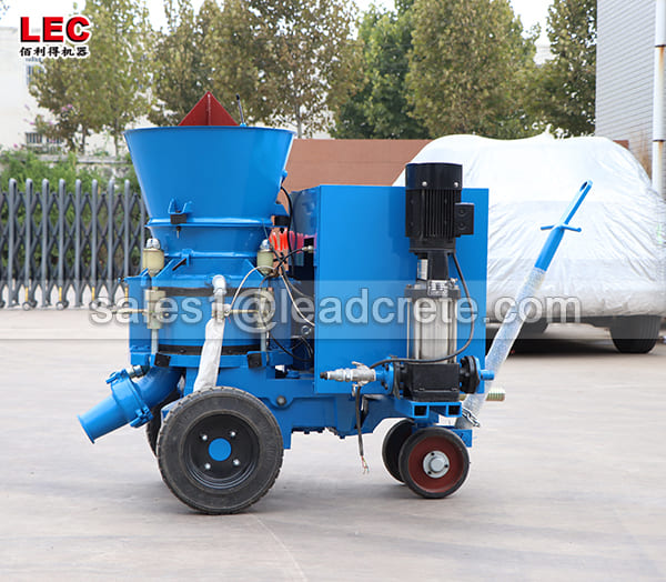 Castable refractory shotcrete machine applied in steel plant