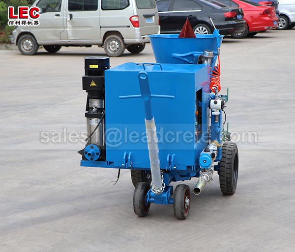 Shotcrete machine for castable refractory