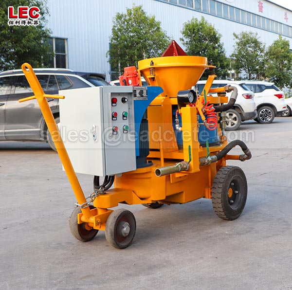 Spray refractory gunite machine application