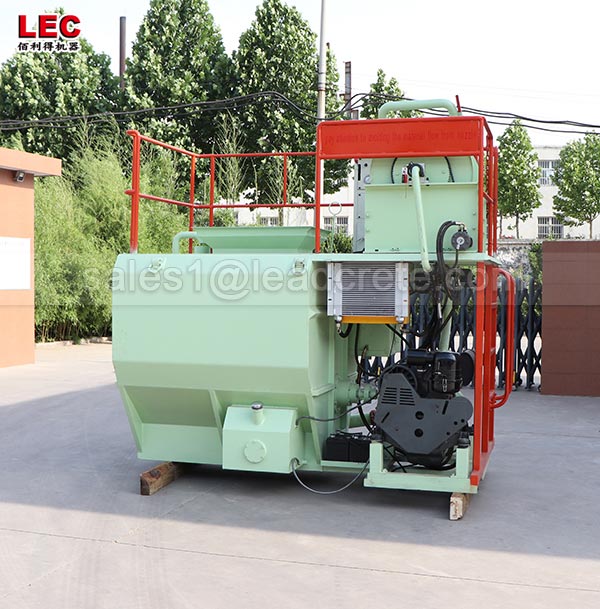 Hydraulic hydromulching machine for grass seeds