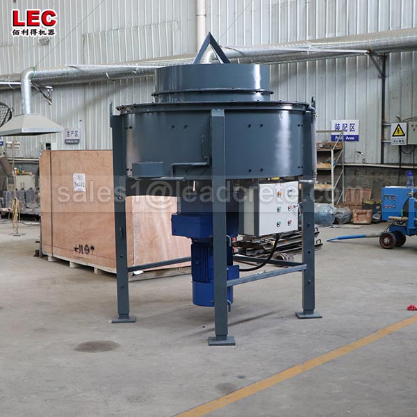 Refractory castable mixer