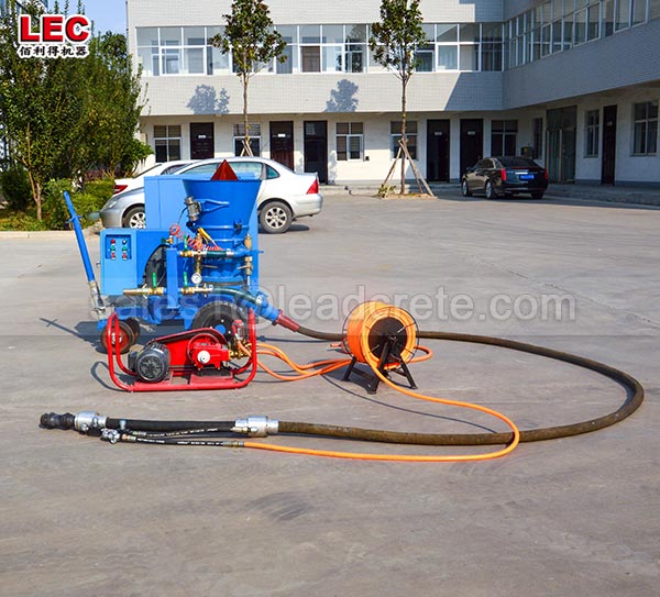 Refractory gunite machine for lime plant