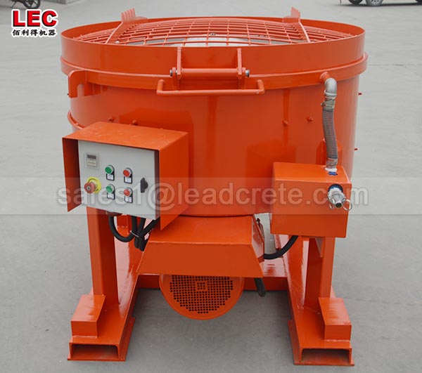 Refractory pan mixer with wheels castable materials