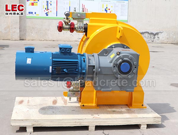 china customized hose squeeze pump