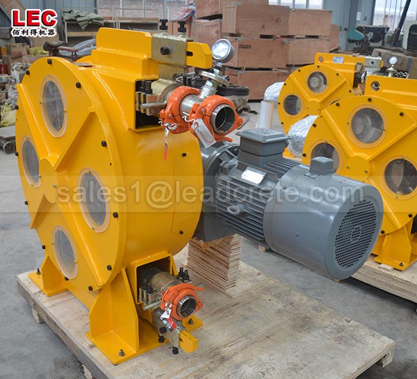 Hose type peristaltic pump for pumping foam lightweight concrete