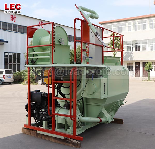 soil and grass hydroseeding machine