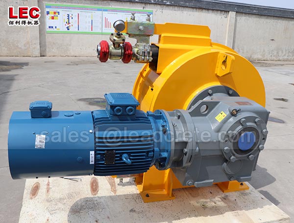 Heavy duty hose pump for grouting cement