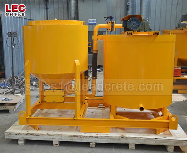 Bentonite cement grout mixer