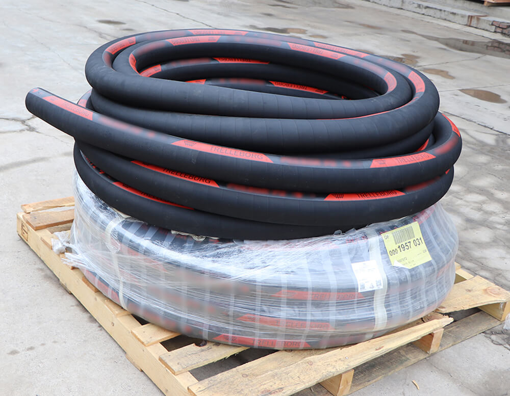 Squeeze hose for grout pump