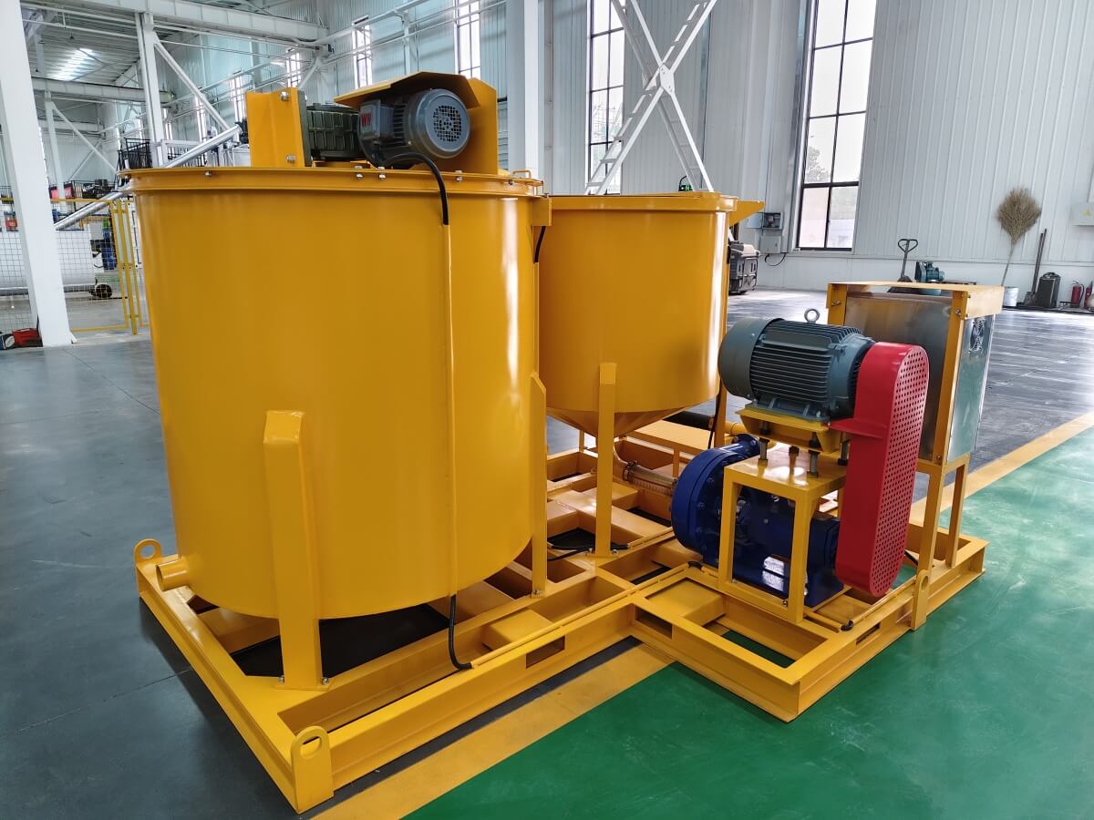 Bentonite cement grout mixer