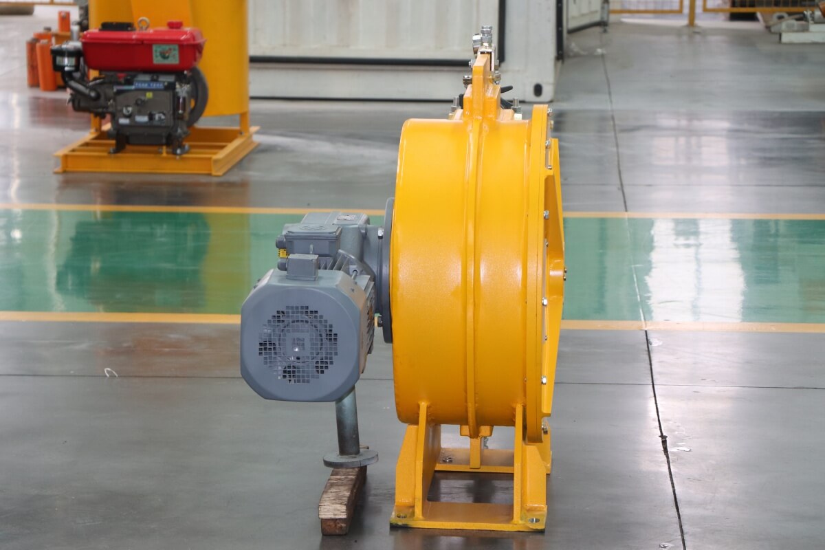 Peristaltic pump for concrete