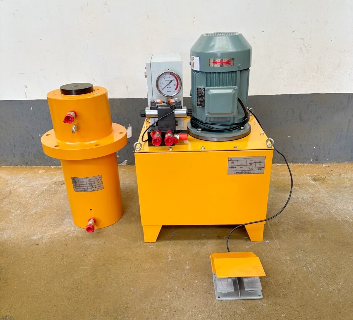Double Acting Flange Lifting Hydraulic Jack