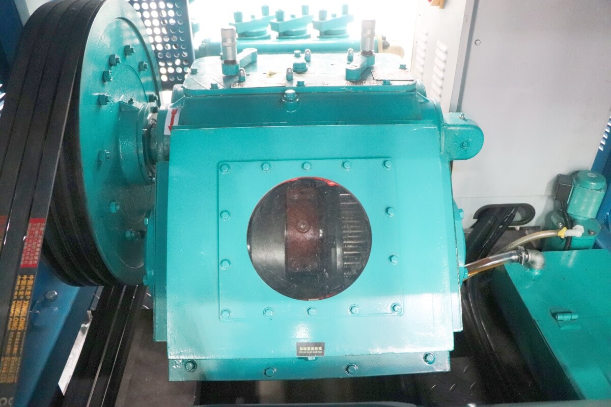 High pressure cement grout pump for drilling