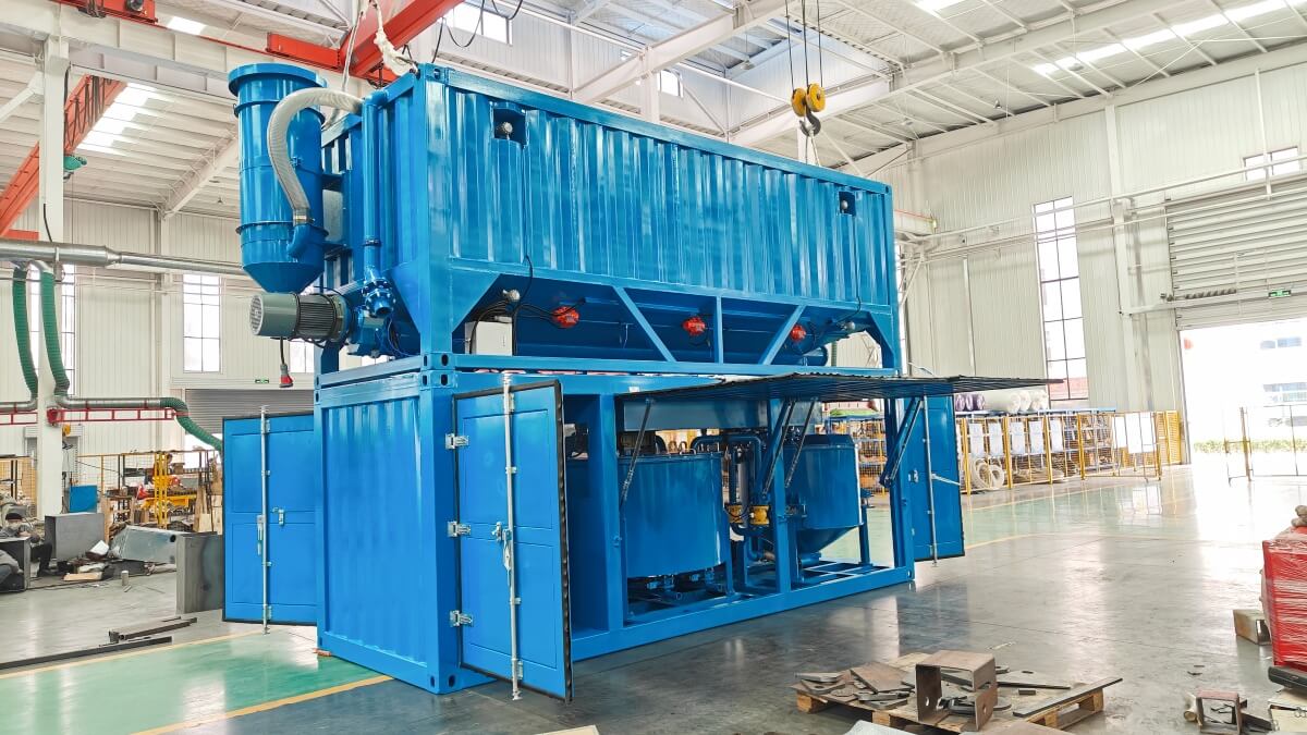 Fully automatic cement grout mixer station