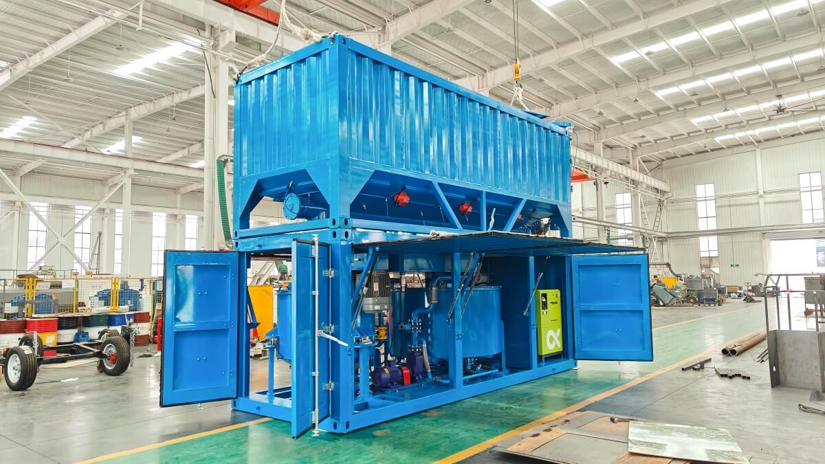 Fully automatic cement grout mixer station