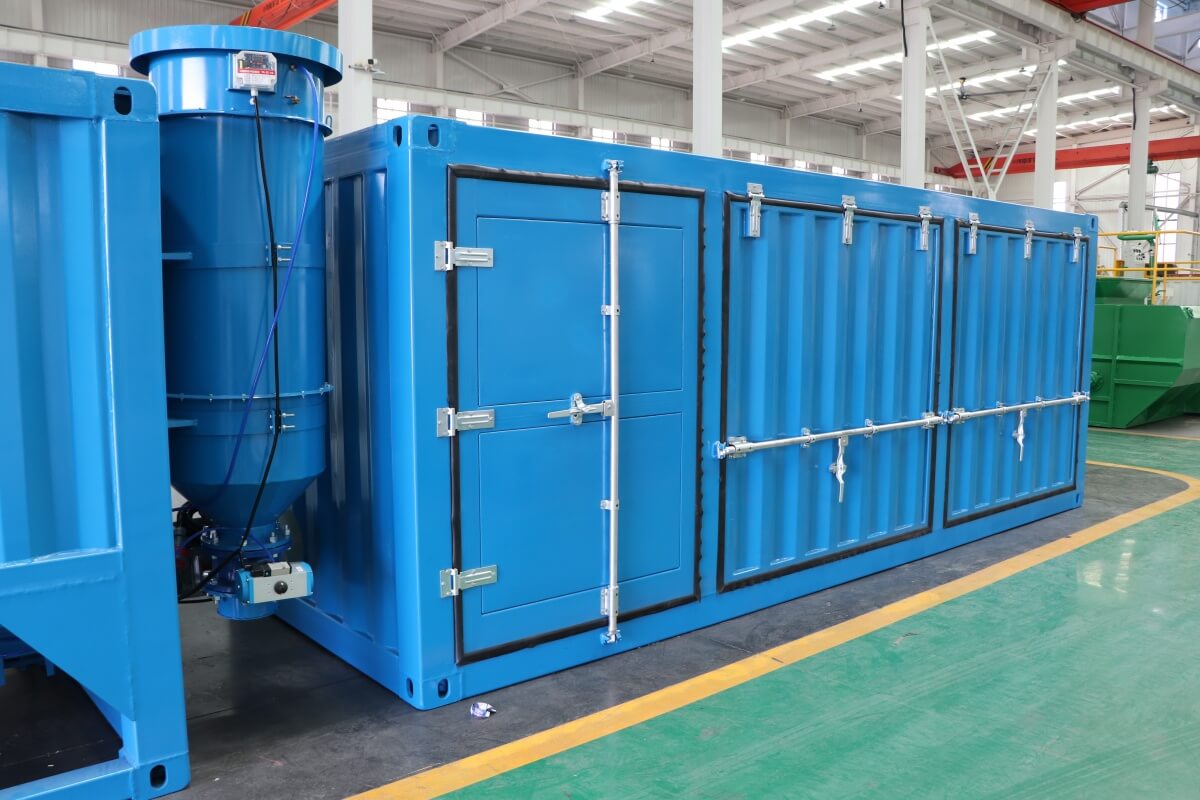 Fully automatic cement grout mixer station