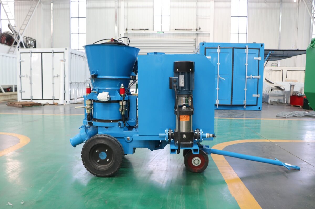 Spray refractory gunite machine application
